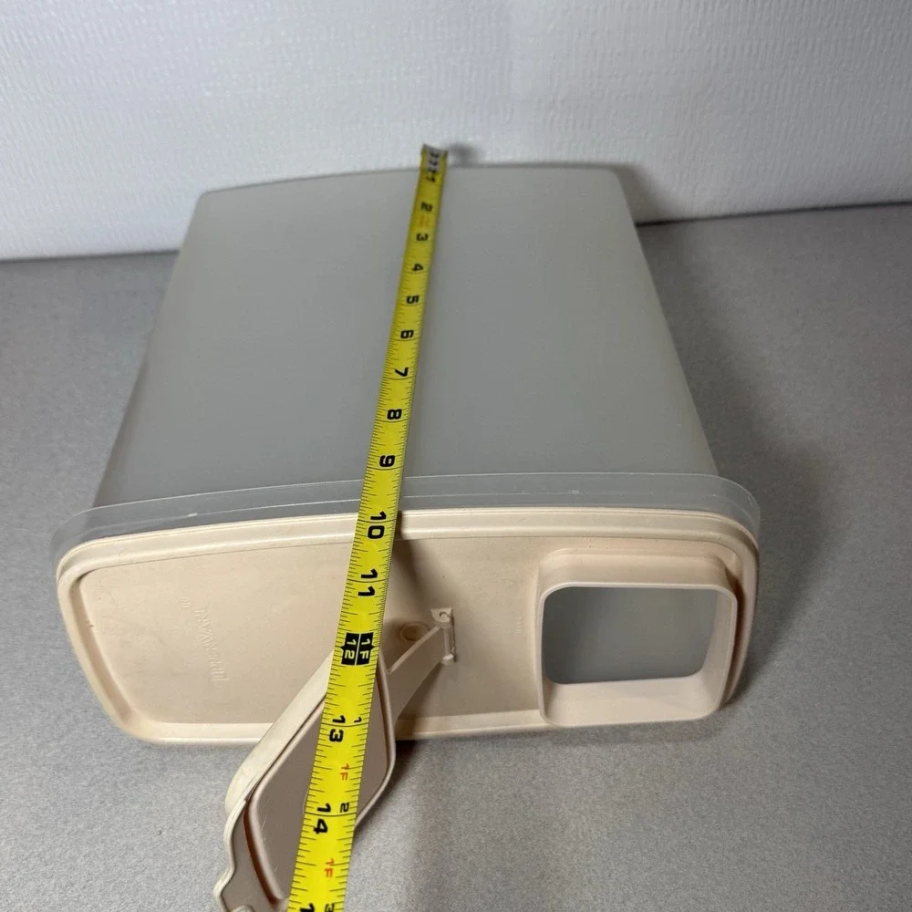 VTG Tupperware Frost‎ CEREAL STORER Dry Foods Seal & Cap 1590-4